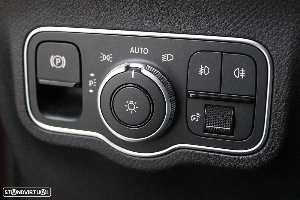 Mercedes-Benz GLB 180 d Progressive - 19