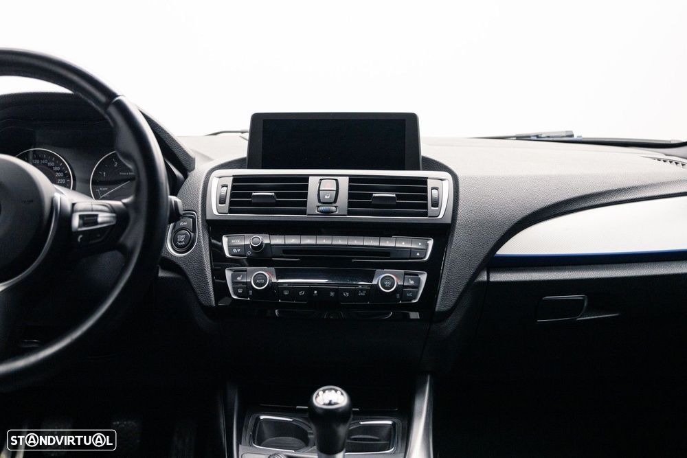 BMW 116 d Pack M - 18