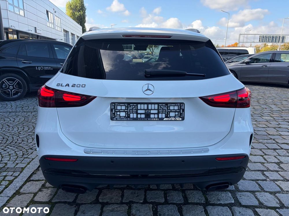 Mercedes-Benz GLA 200 AMG Line - 5