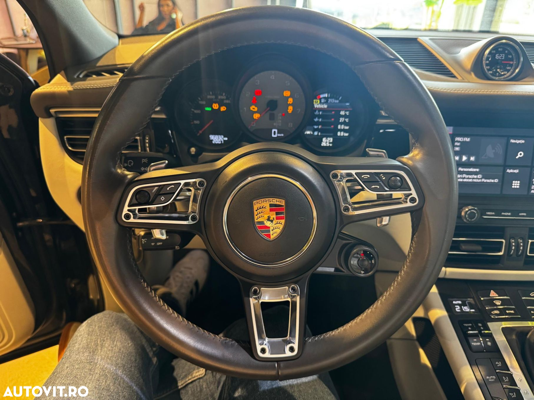 Porsche Macan - 16