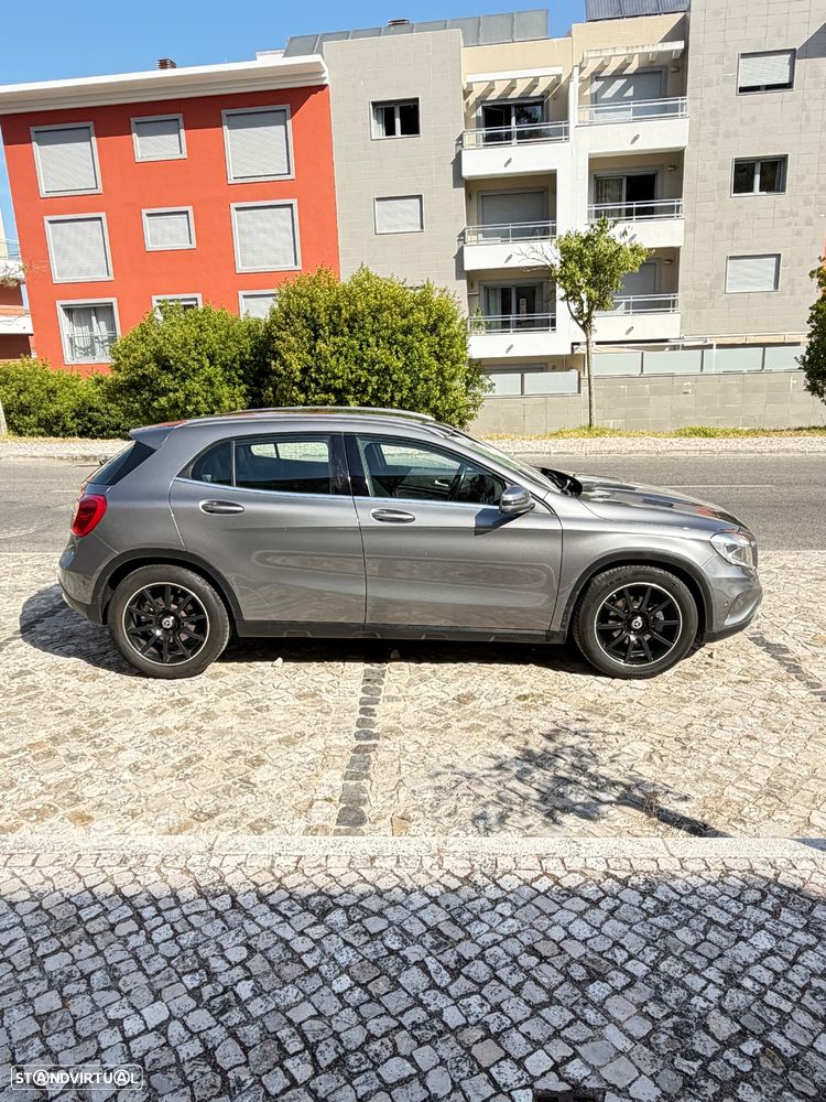 Mercedes-Benz GLA 180 CDI Urban - 10