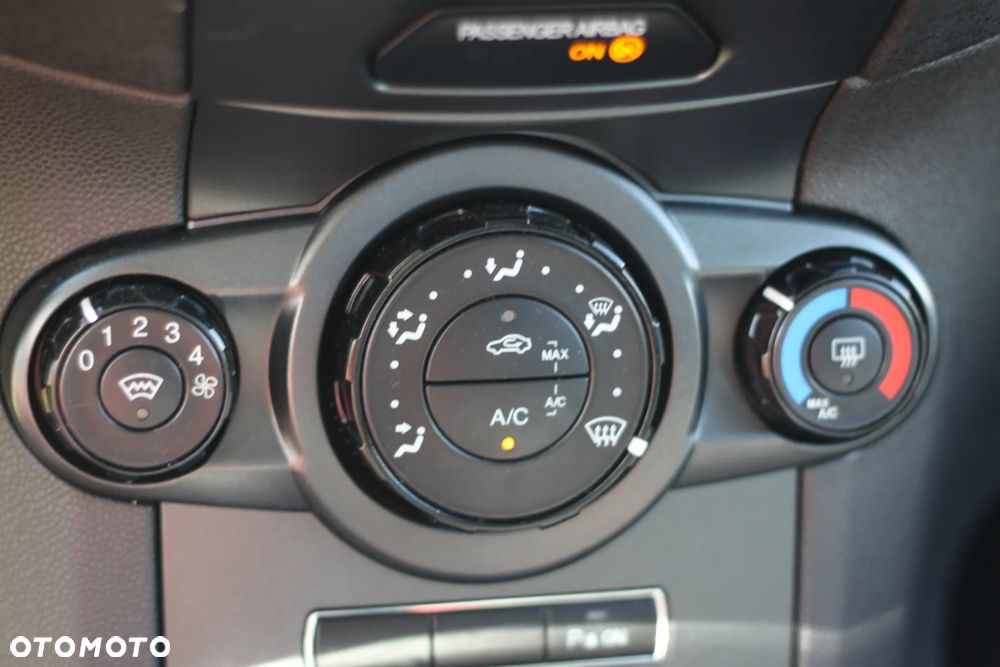 Ford Fiesta - 10