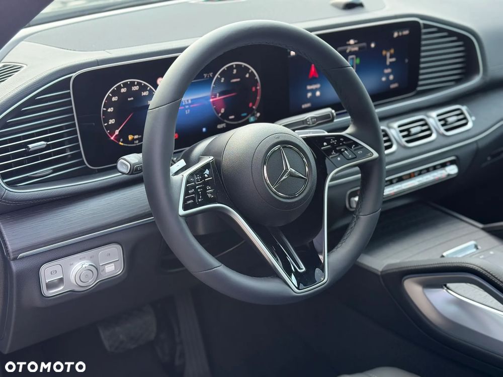 Mercedes-Benz GLE - 22