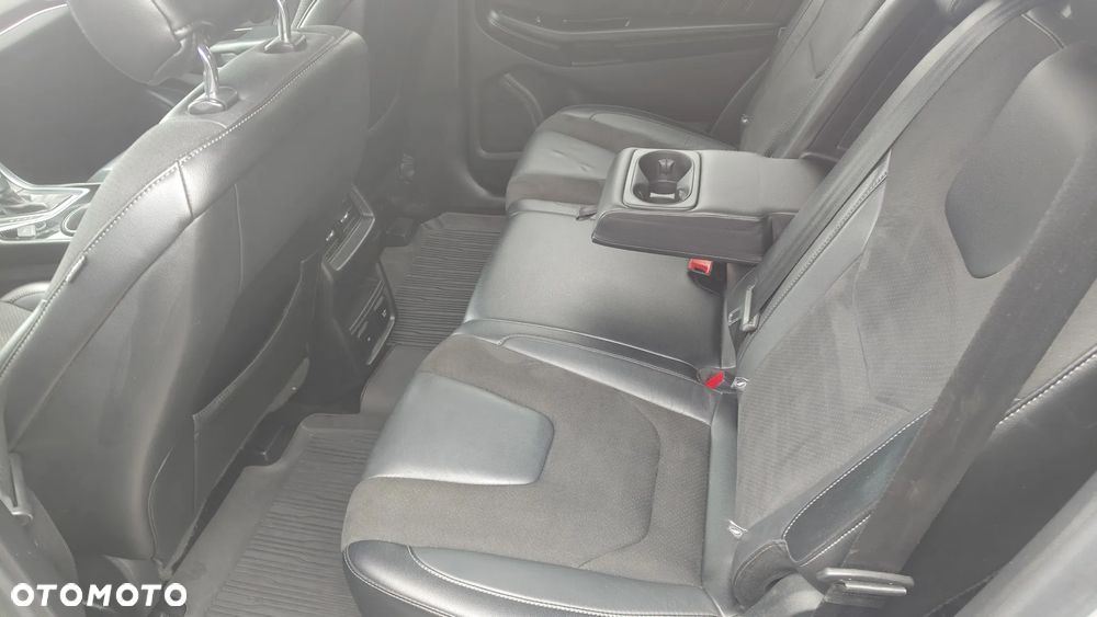 Ford Edge - 13