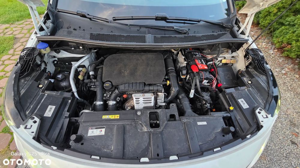 Peugeot 3008 1.2 PureTech Allure S&S EAT6 - 21
