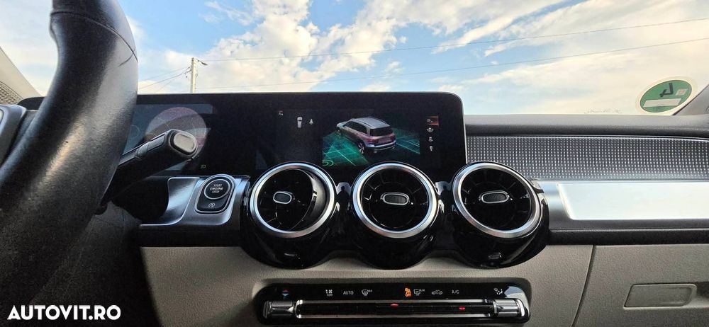 Mercedes-Benz GLB 220 d 4MATIC 8G-DCT AMG Line - 32