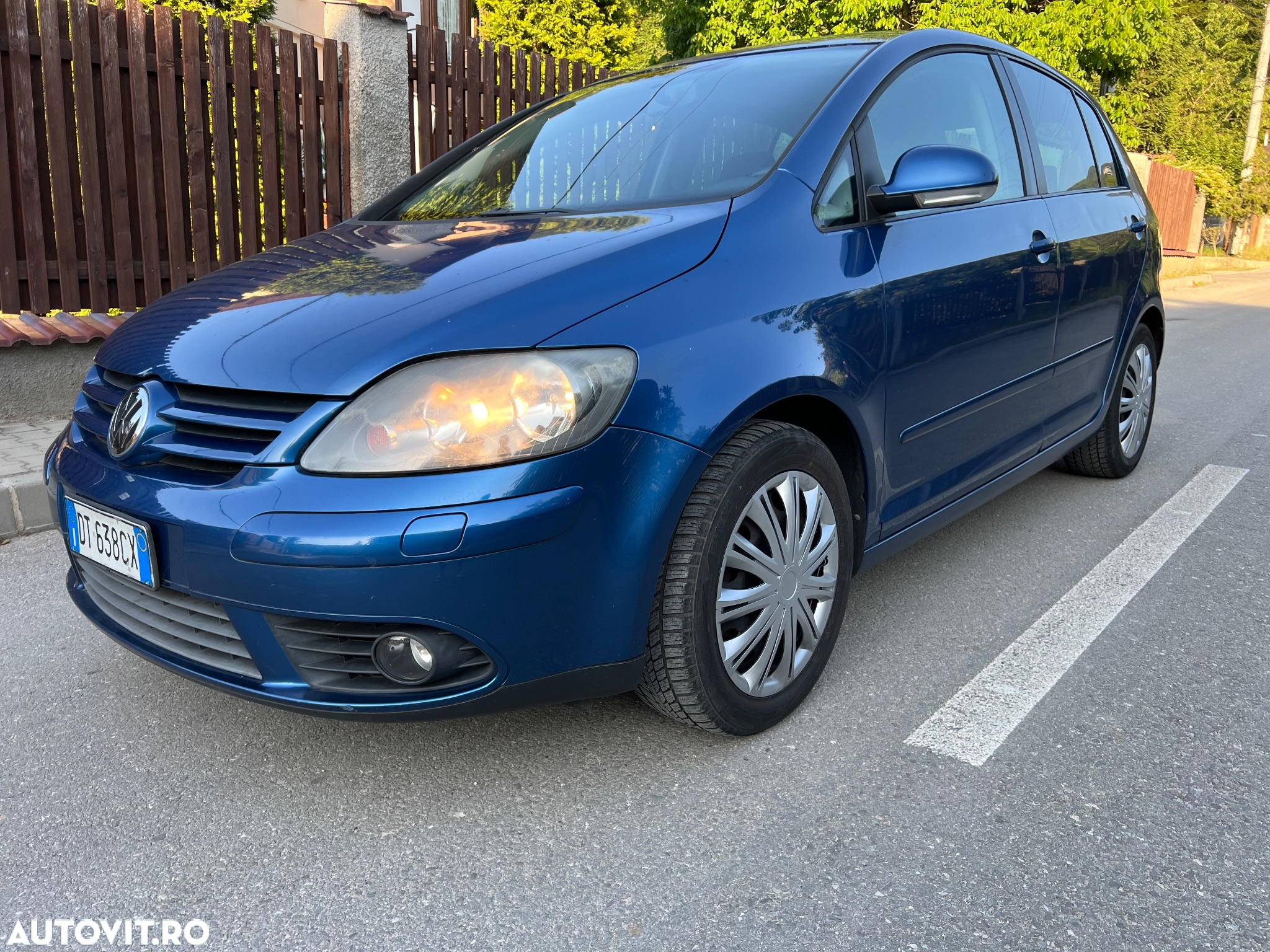 Volkswagen Golf Plus 2.0 TDI DPF Comfortline - 17
