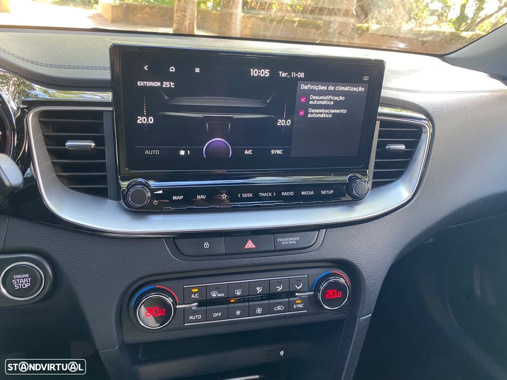 Kia XCeed 1.6 CRDi Tech+SRF - 38