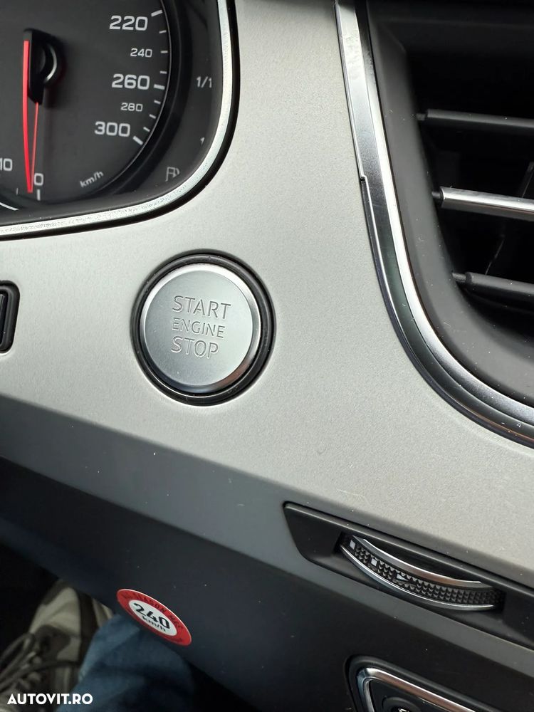 Audi Q7 50 TDI quattro Tiptronic S line - 32