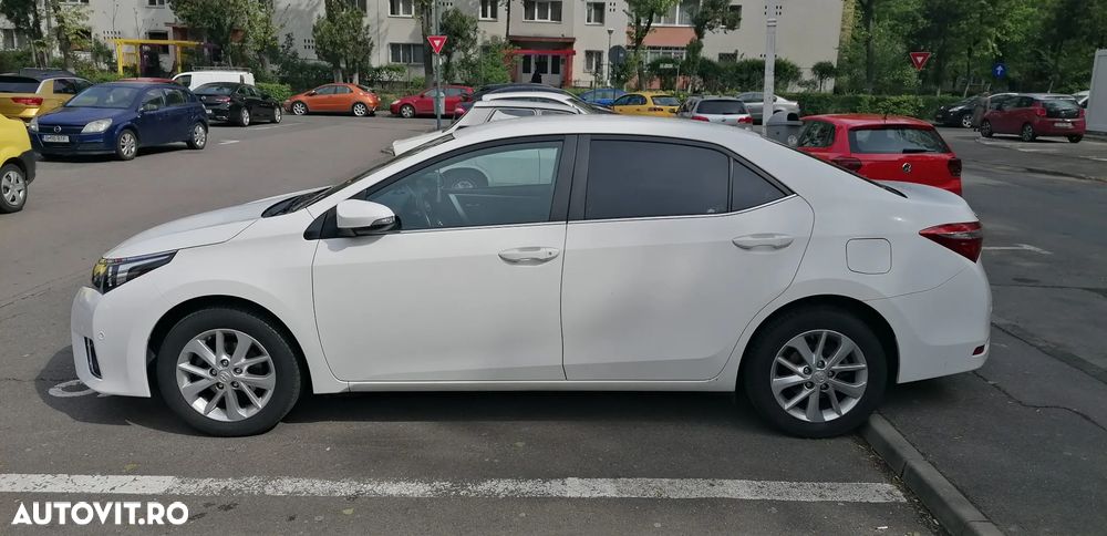 Toyota Corolla 1.6 Valvematic Sol - 8