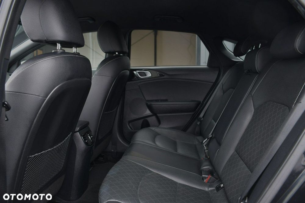 Kia ProCeed 1.6 CRDi GT Line DCT - 19