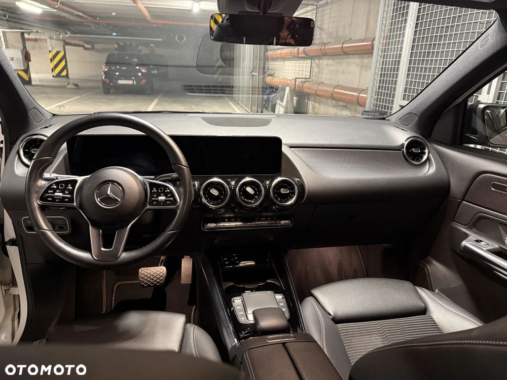 Mercedes-Benz GLA 200 - 8