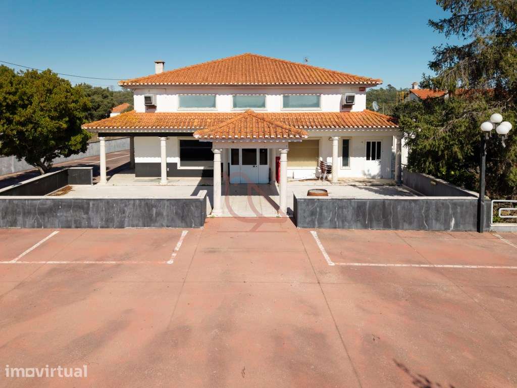 Espaço versátil em Valinho de Fátima com potencial para comércio ou... - Grande imagem: 2/36