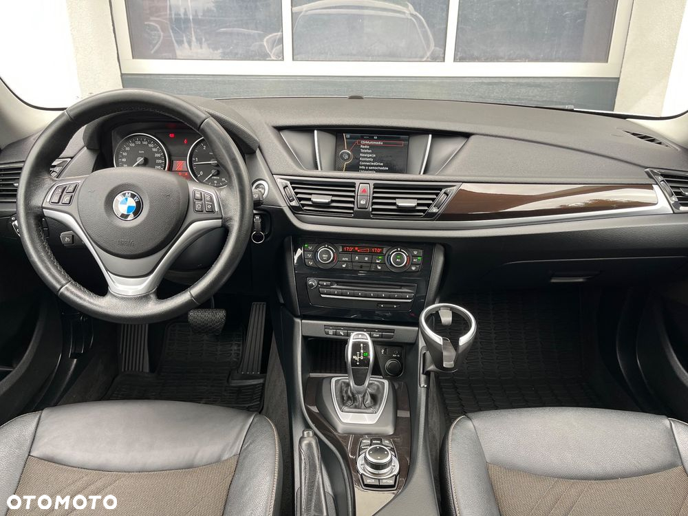 BMW X1 xDrive18d xLine - 12