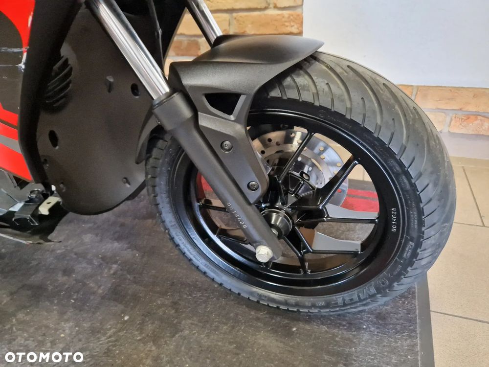 Aprilia SR - 13