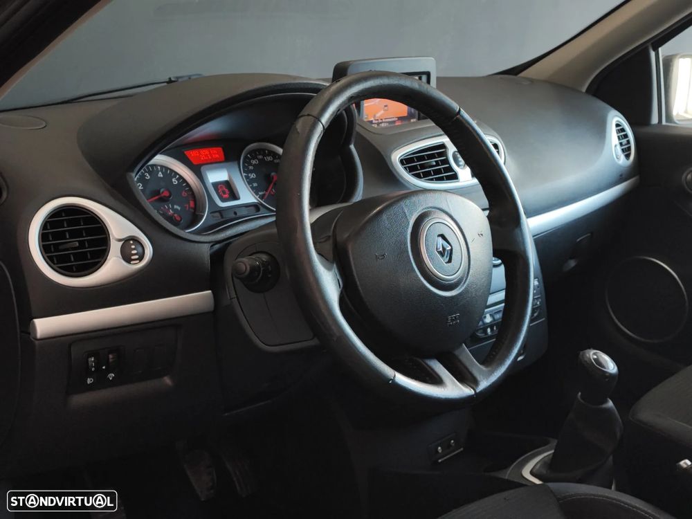 Renault Clio 1.2 16V Dynamique S - 19