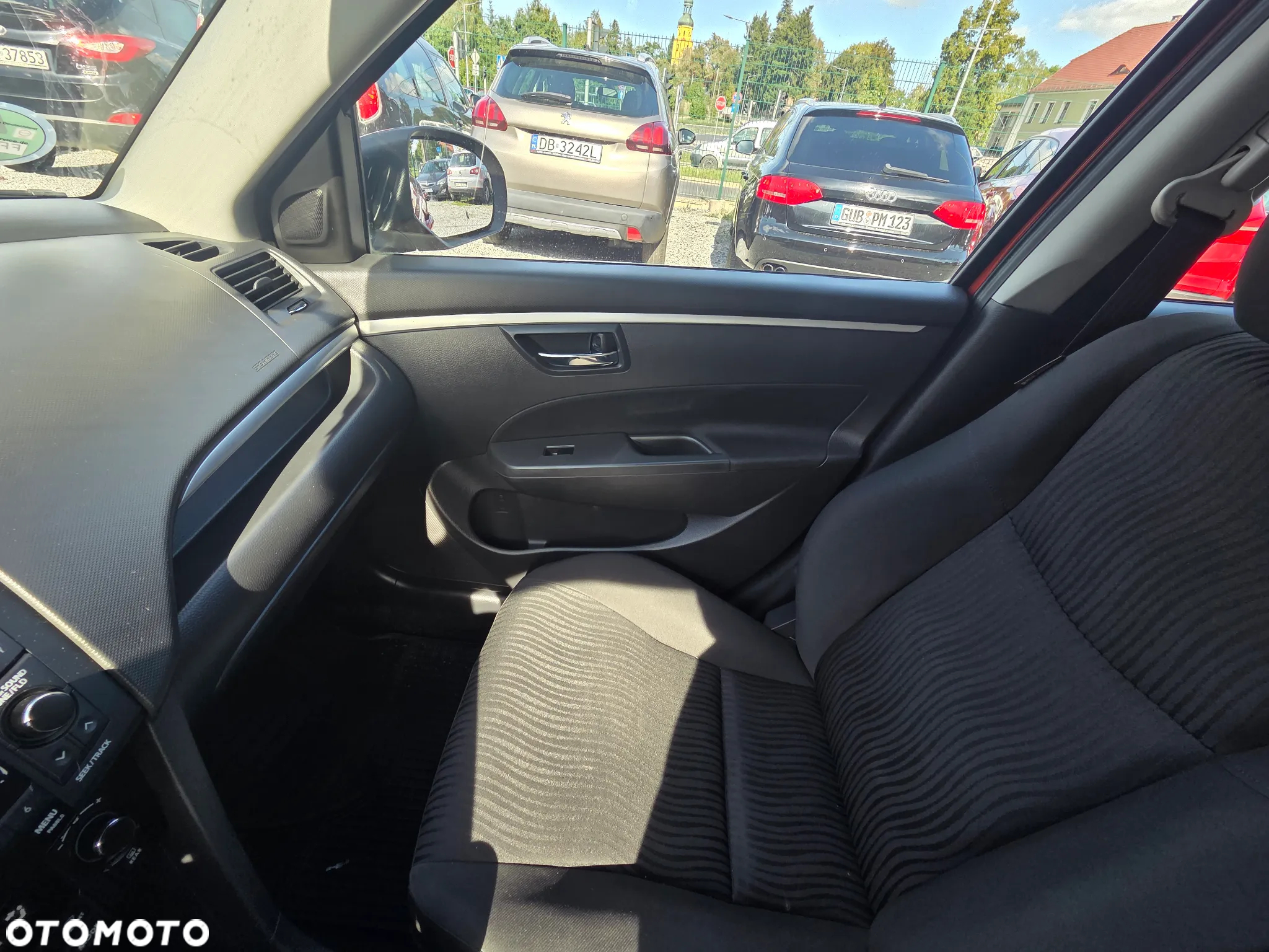 Suzuki Swift 1.2 Premium - 18