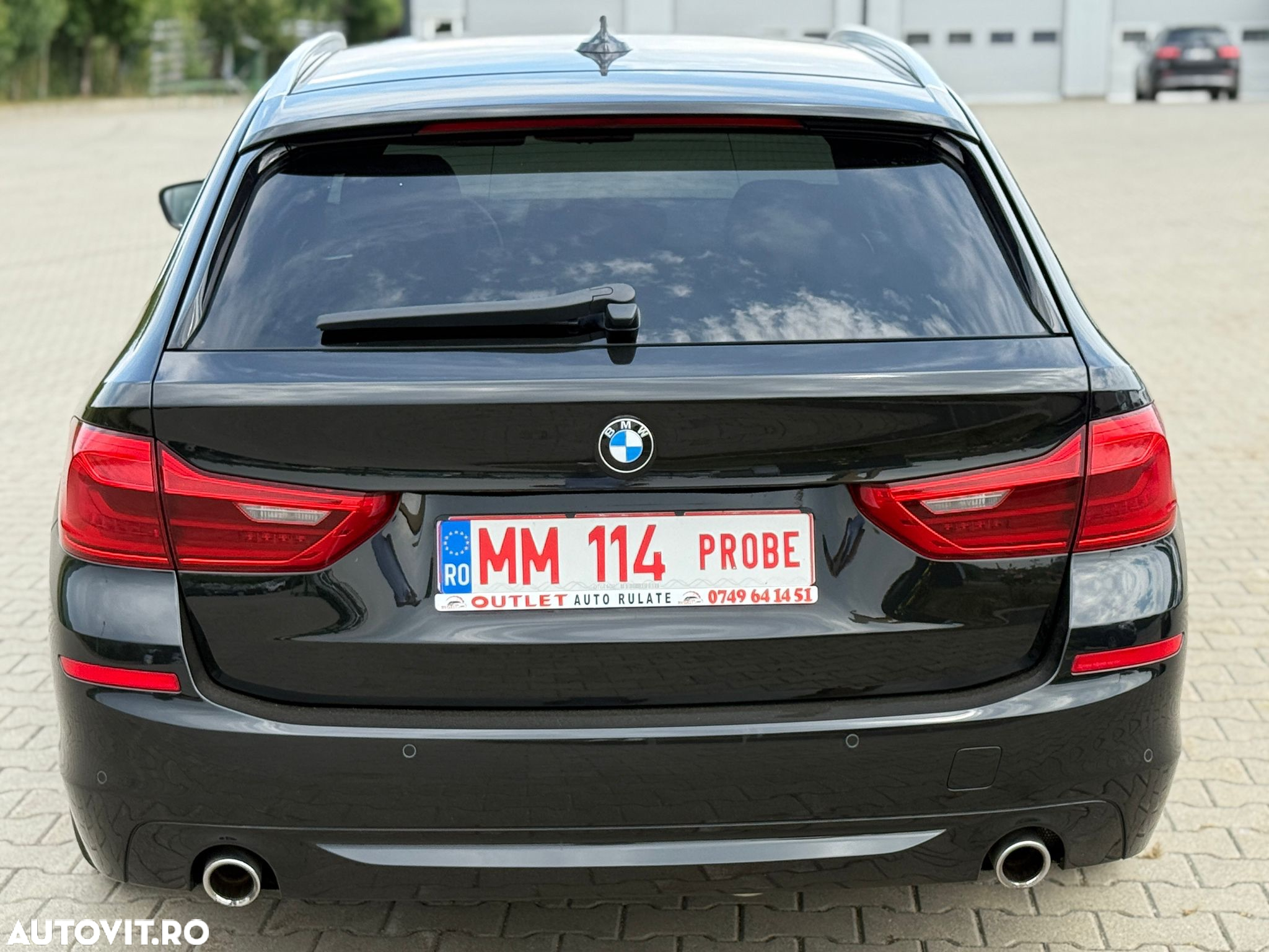 BMW Seria 5 520d Touring Aut. Luxury Line - 11