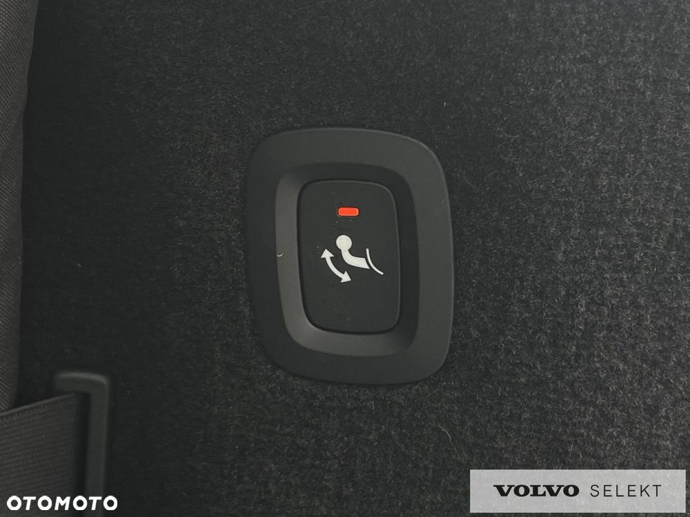 Volvo V90 Cross Country - 28