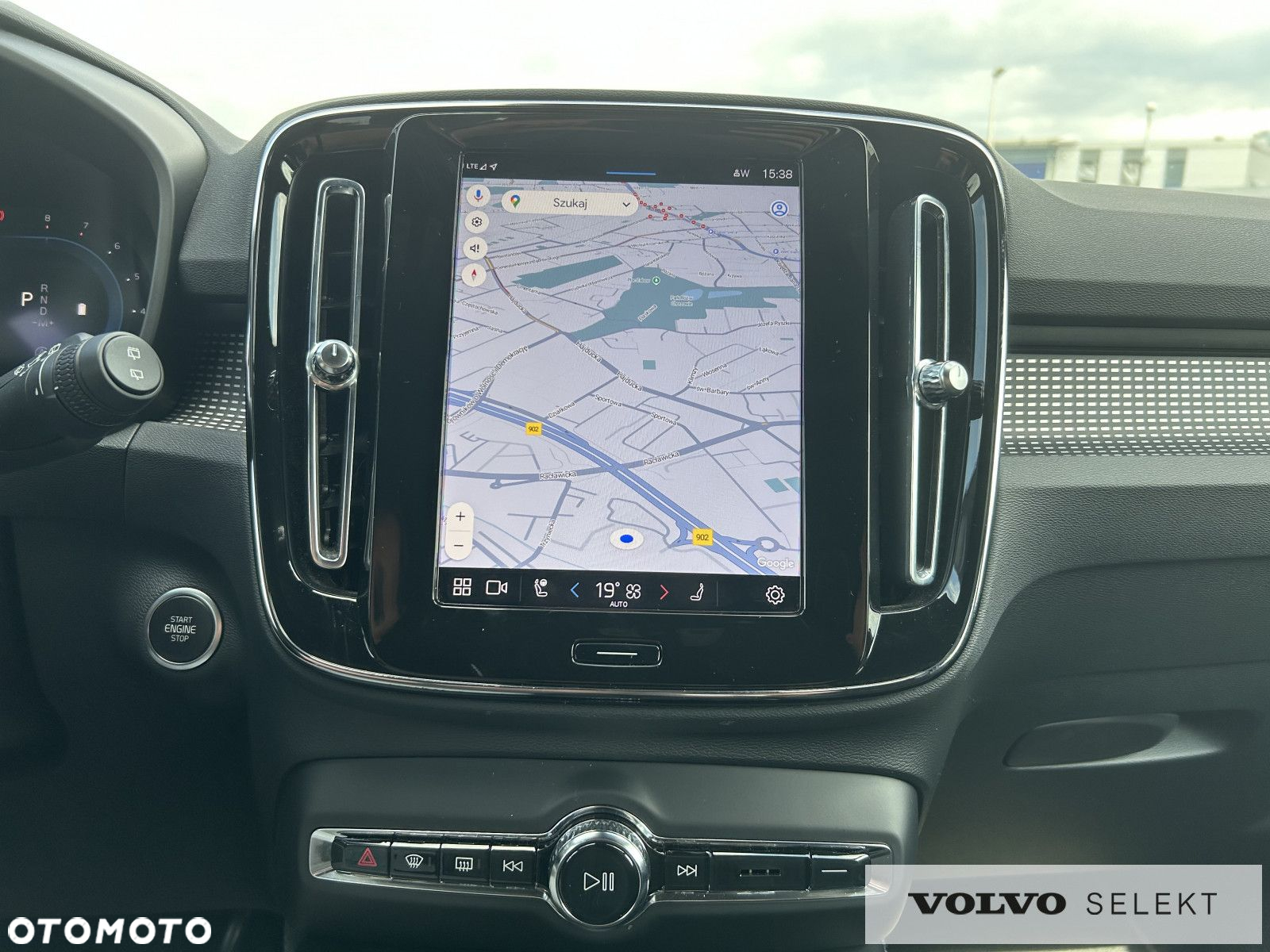 Volvo XC 40 - 18