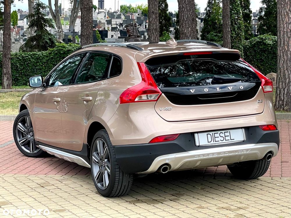 Volvo V40 - 24
