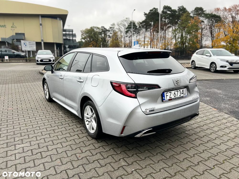 Suzuki Swace 1.8 Hybrid Premium Plus CVT - 4