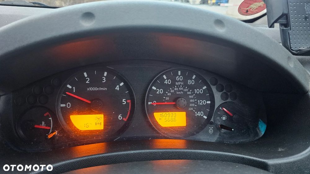 Nissan Navara 2.5 D LE - 8