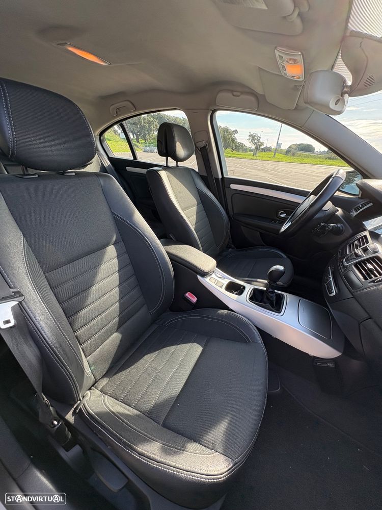 Renault Laguna 2.0 dCi FAP Dynamique - 13