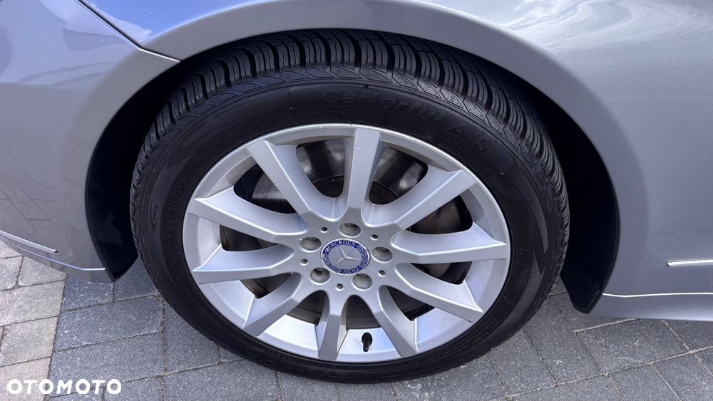 Mercedes-Benz Klasa E 350 CGI BlueEFFICIENCY 7G-TRONIC Avantgarde - 26