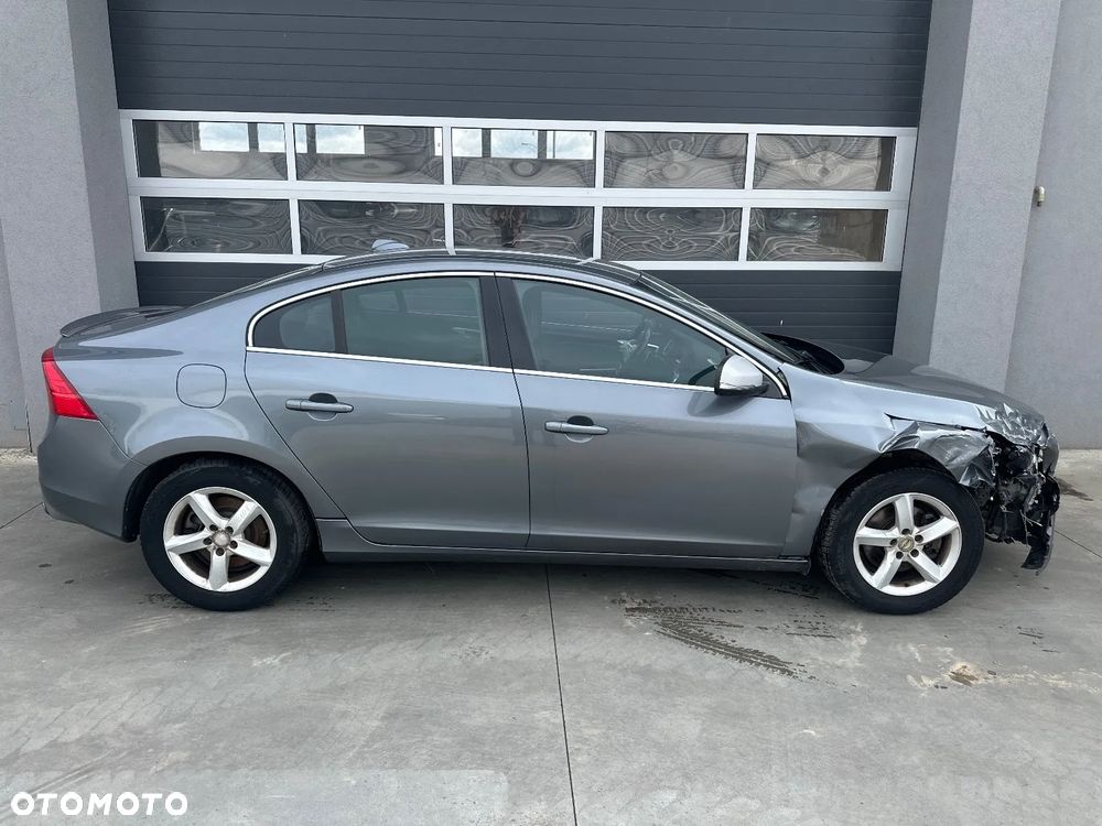 Volvo S60 - 3