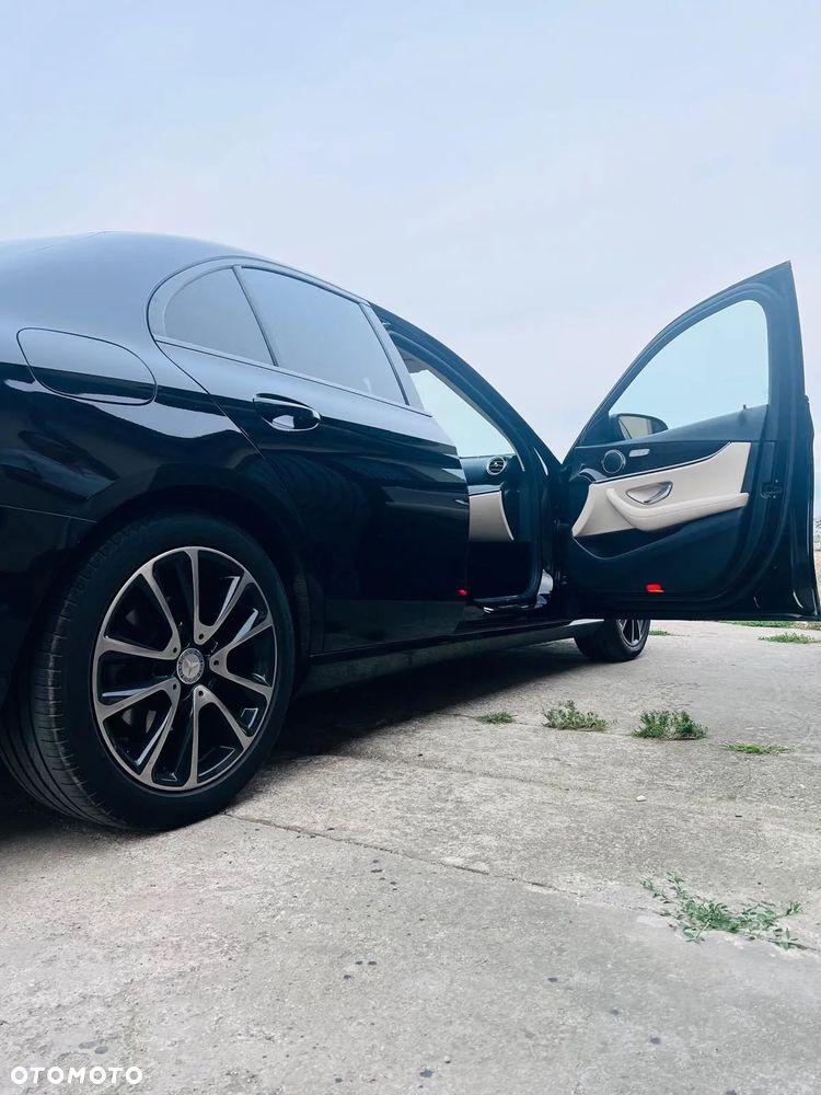 Mercedes-Benz Klasa E 220 d 9G-TRONIC - 3