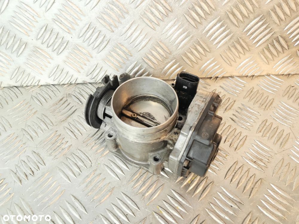 Przepustnica VW Audi Seat Skoda 97-06r. 2.3 VR5  021133066 - 5