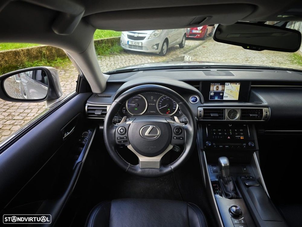 Lexus IS 300H Executive+ - 6