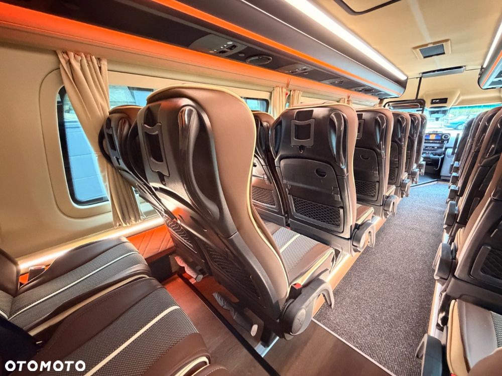 Mercedes-Benz Sprinter 519 - 25