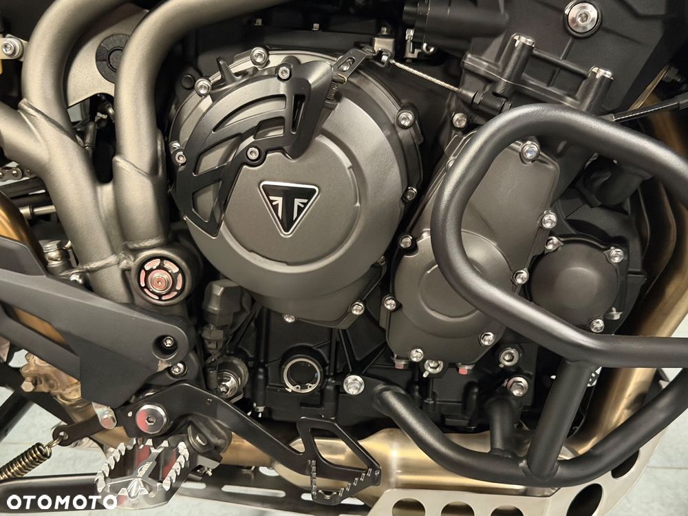 Triumph Tiger - 16