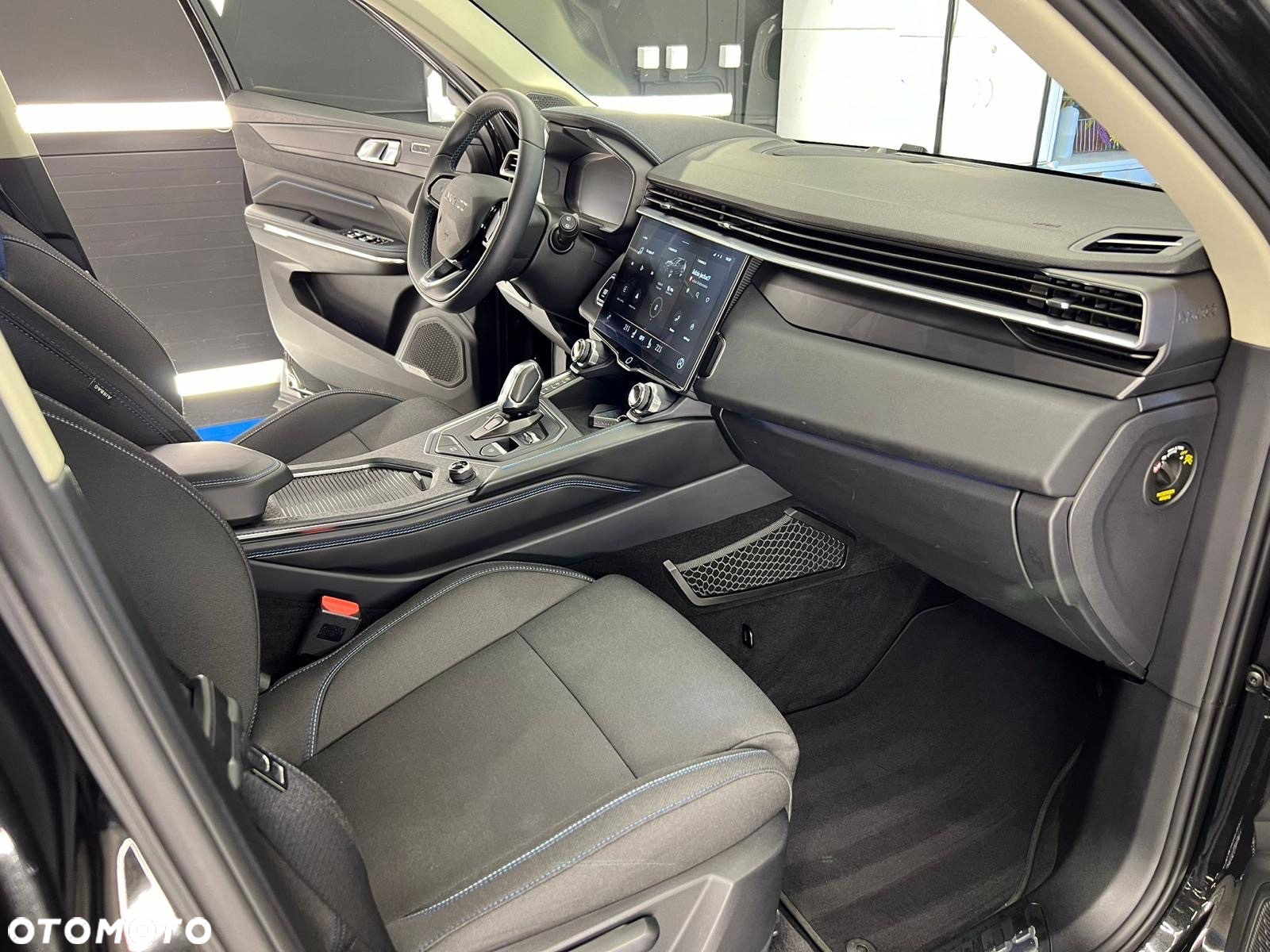 Lynk & Co 01 PHEV - 17