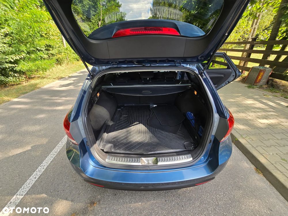 Hyundai i40 Kombi blue 1.7 CRDi Premium - 26