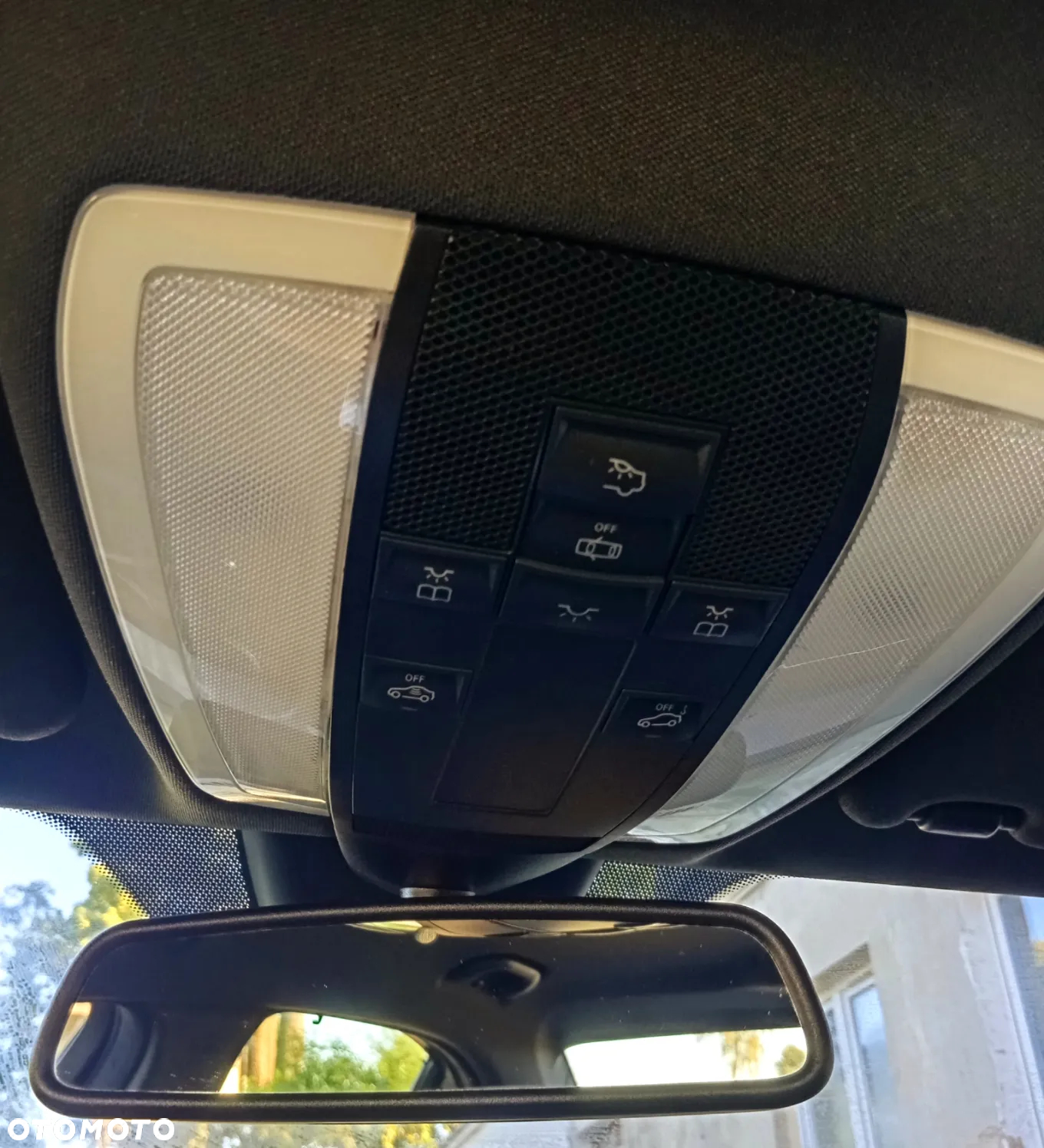 Mercedes-Benz Klasa C 200 CGI Automatik BlueEFFICIENCY Avantgarde - 17