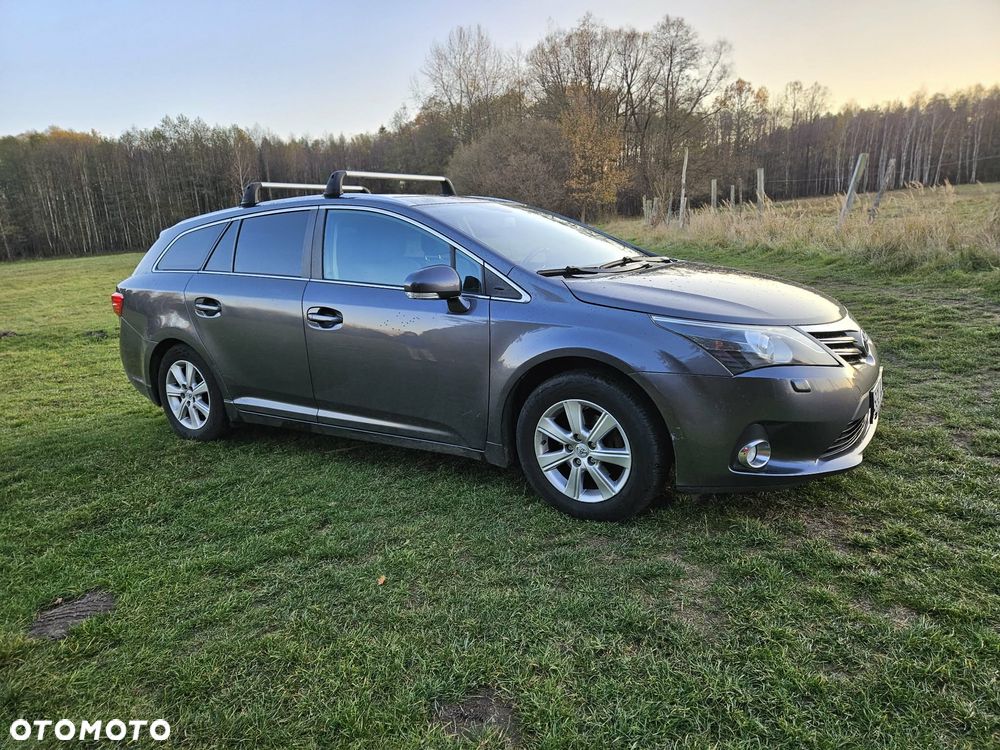 Toyota Avensis 2.0 D-4D Active - 10