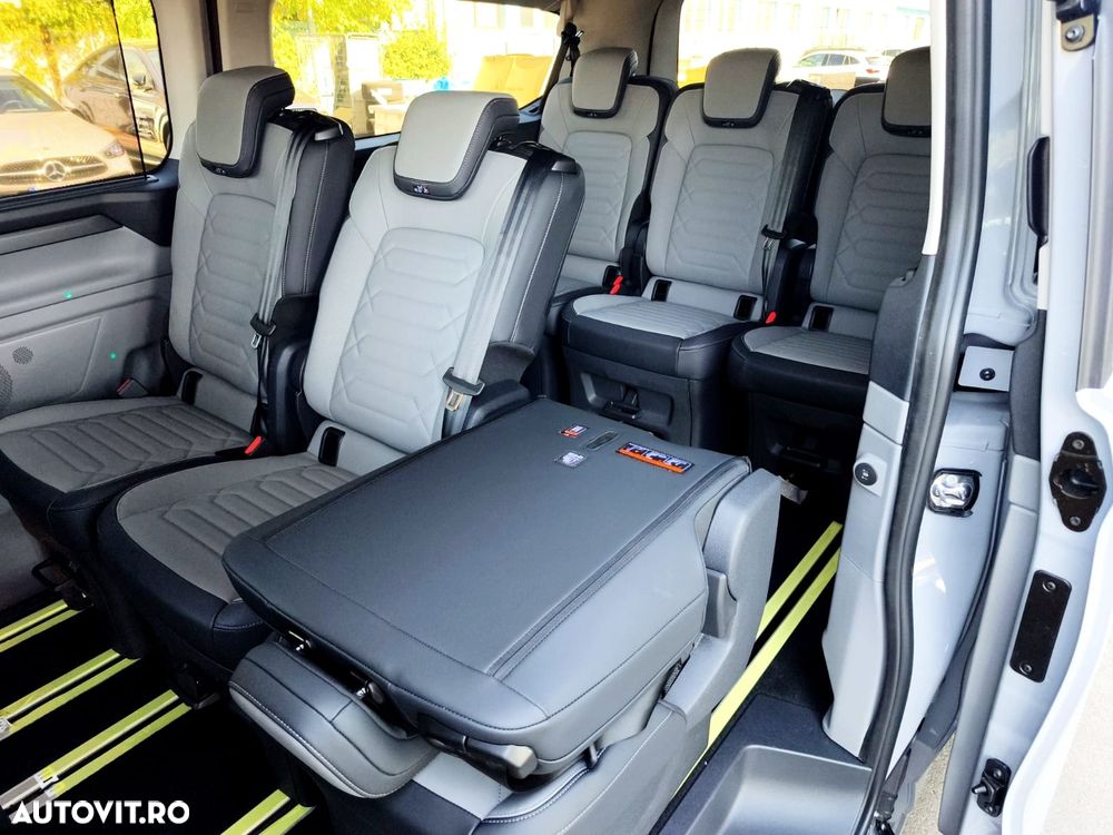 Ford Tourneo Custom - 19