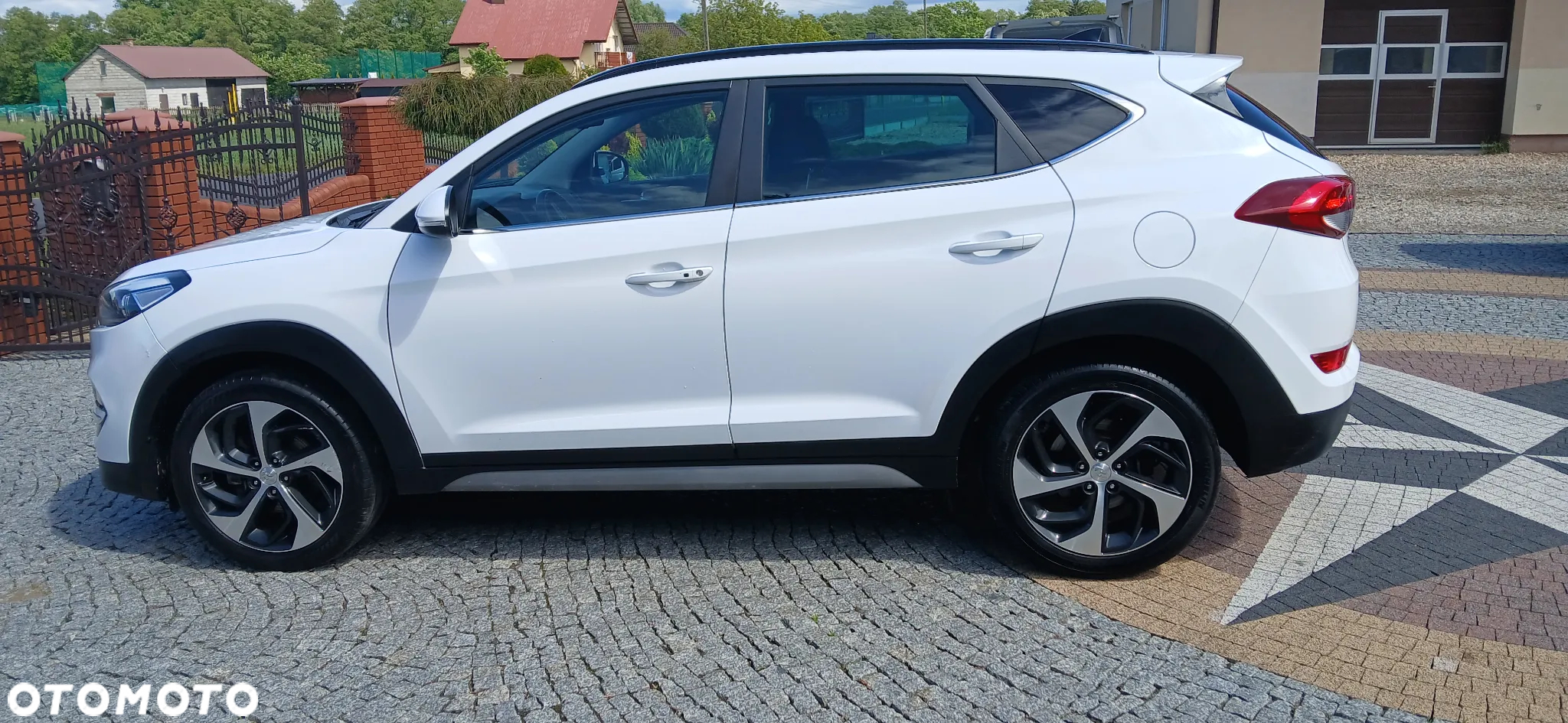 Hyundai Tucson 1.7 CRDI BlueDrive GO 2WD - 3