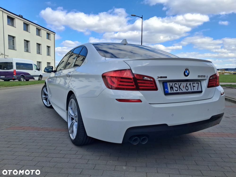 BMW Seria 5 525d xDrive Sport-Aut - 3