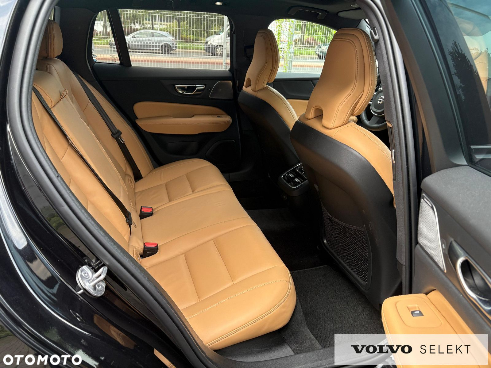 Volvo V60 Cross Country - 17