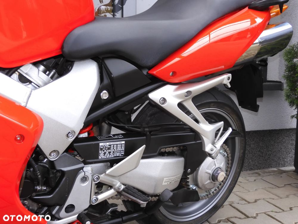 Honda VFR - 24