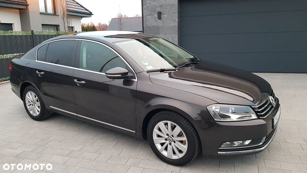 Volkswagen Passat 2.0 TDI DPF Highline - 4