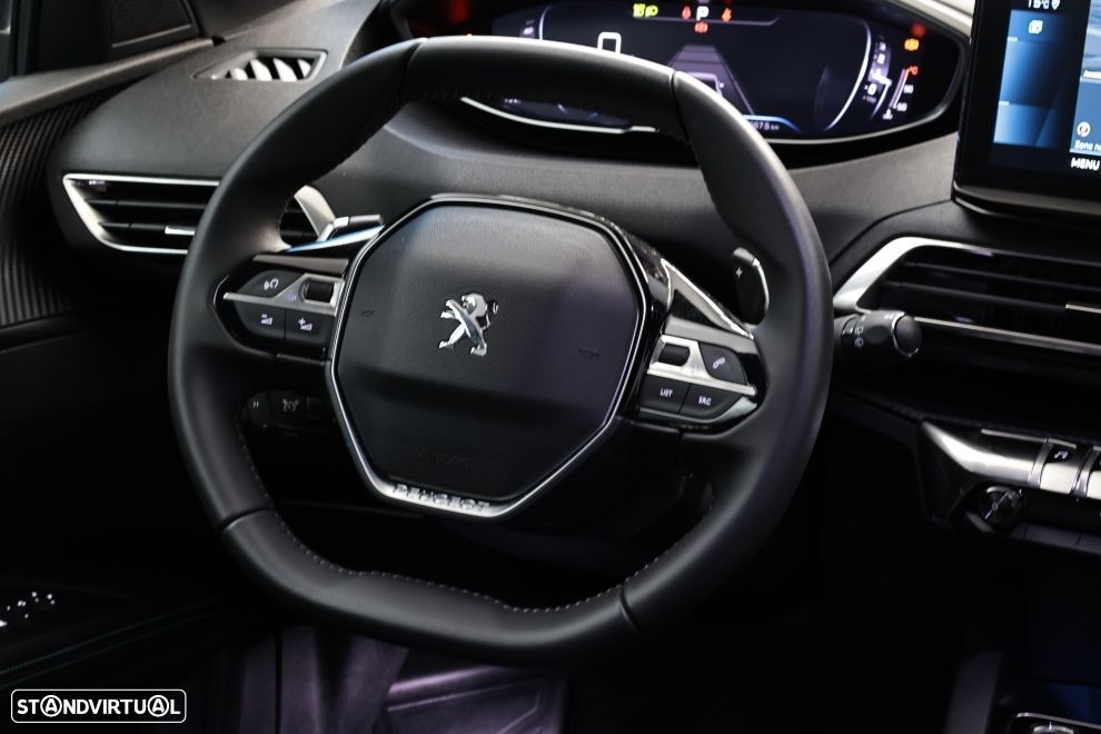 Peugeot 5008 1.2 PureTech Allure Pack EAT8 - 18