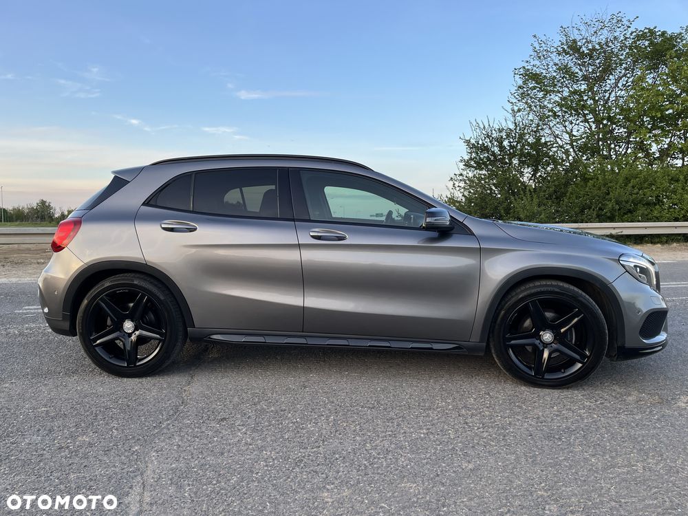 Mercedes-Benz GLA 200 (CDI) d 4Matic 7G-DCT AMG Line - 4