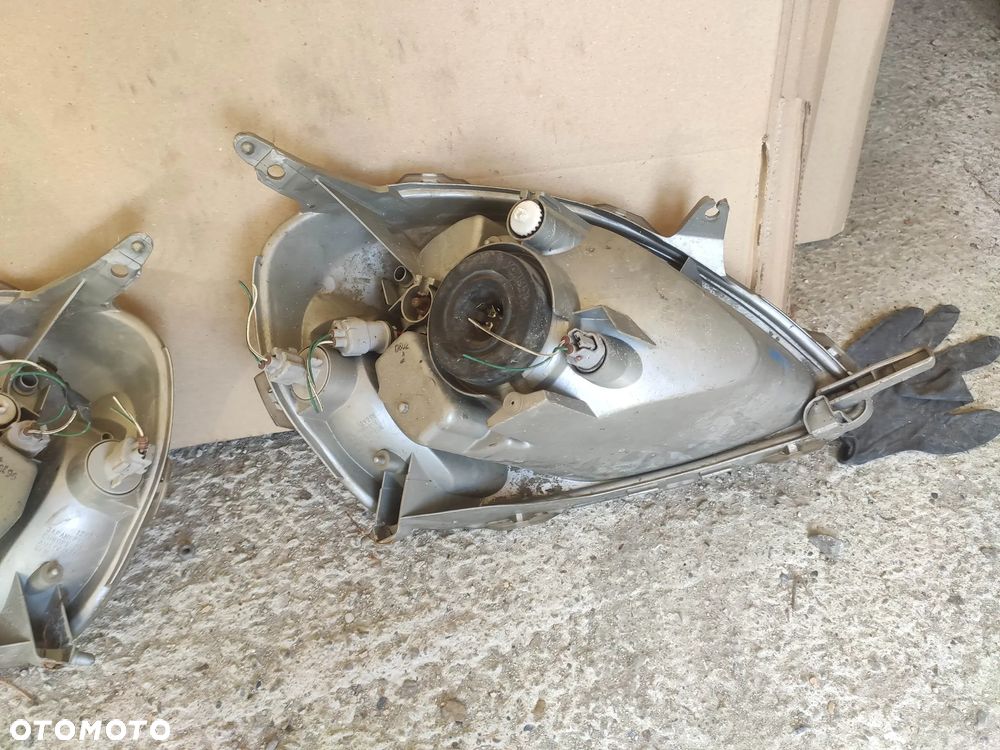 KL Lampa Prawy Przód Toyota Yaris I 99- EUROPA - 4