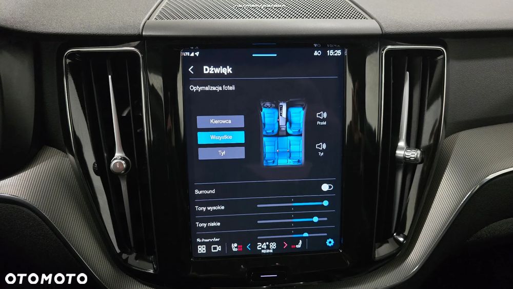 Volvo XC 60 B4 D Plus Dark - 26