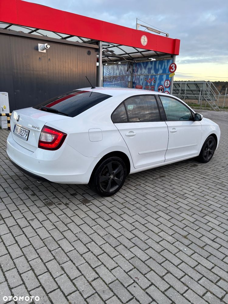 Skoda RAPID 1.6 TDI DPF Ambition - 6
